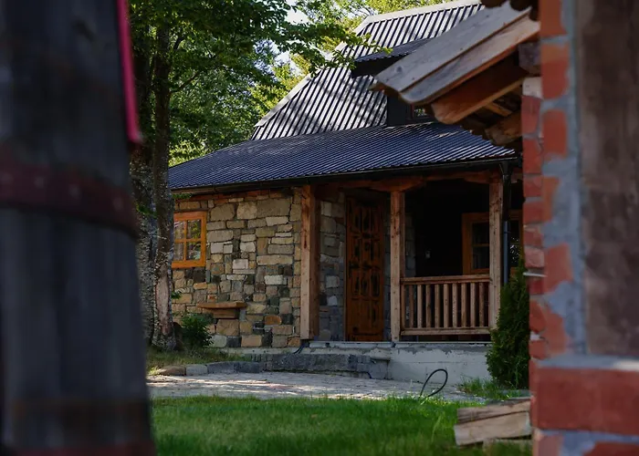 Brvnara Iverak Дом отдыха Мокра-Гора